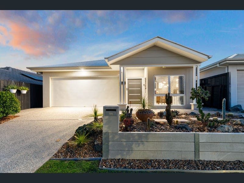 38 Lilium Street, Ripley — photo 1 of 5