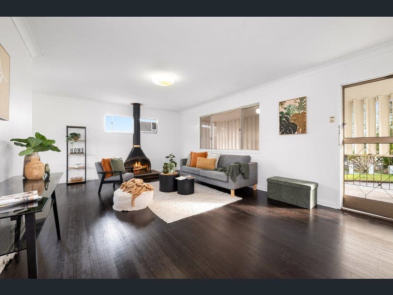 28 Arkindale Street, Nathan — photo 1 of 5