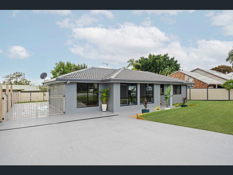52 Moselle Drive, Thornlands — photo 1 of 5