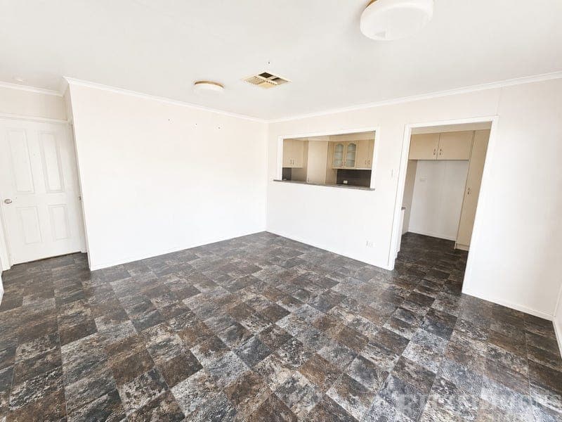 34 Wyley Street, Dalby — photo 1 of 5