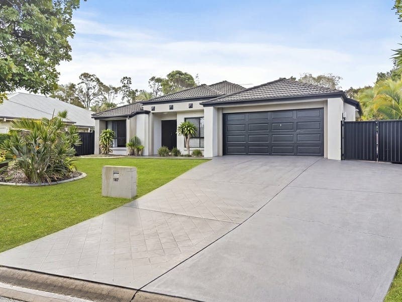 107 Cosmos Avenue, Banksia Beach — photo 1 of 5