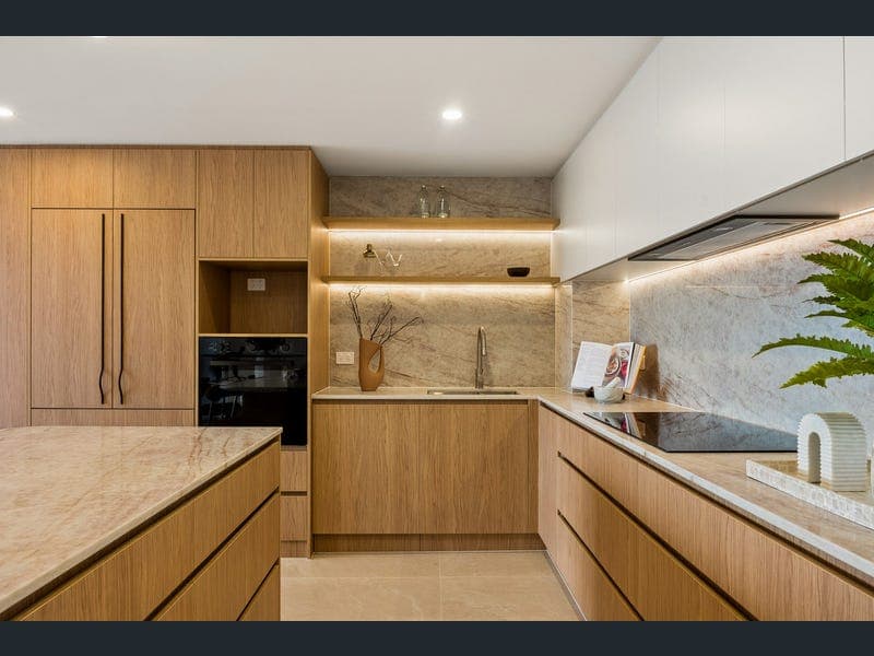 7D/973 Gold Coast Highway, Palm Beach — photo 1 of 5