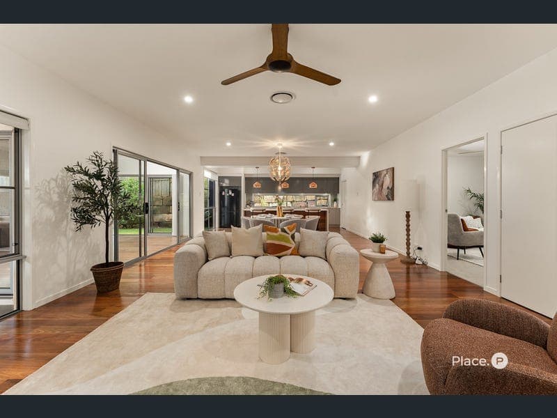 30 Birkenhead Place, Carindale — photo 1 of 5