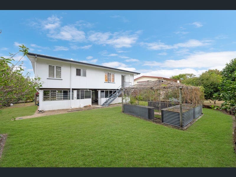 25 Laburnum Street, Cranbrook — photo 1 of 3