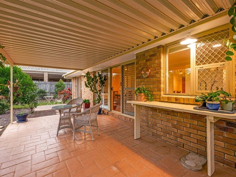 68 McPherson Road, Sinnamon Park — photo 1 of 5