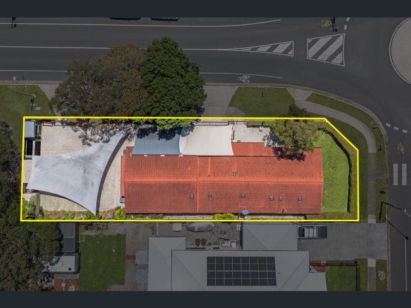 36 Blaxland Street, Golden Beach — photo 1 of 5