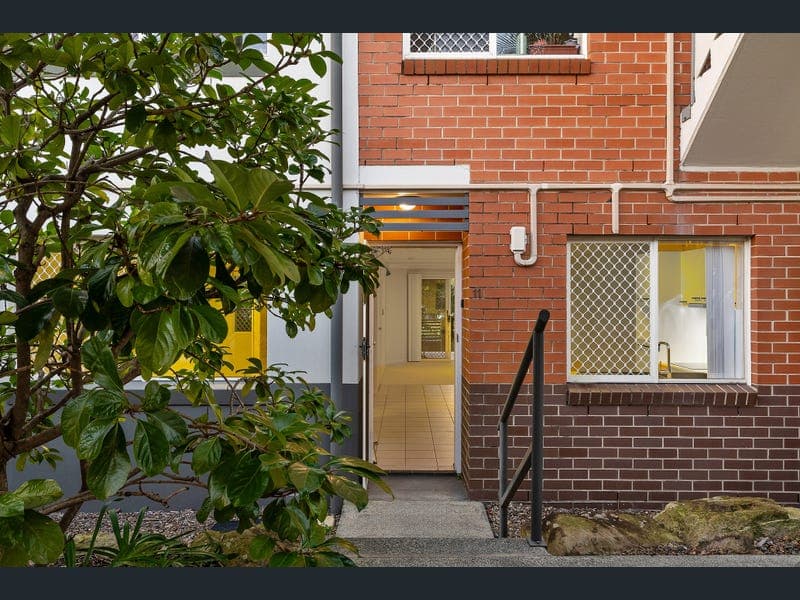 11/74-80 Hurdcotte Street, Enoggera — photo 1 of 5