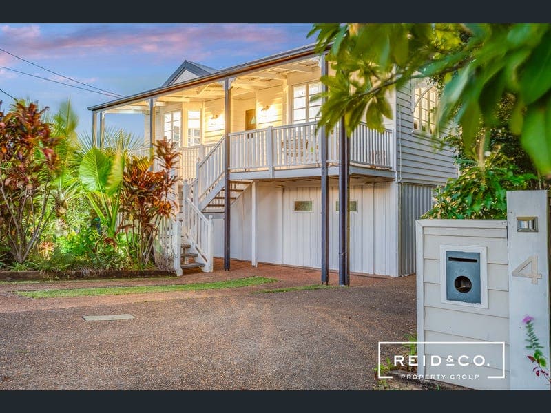 4 Alexander Street, Scarborough — photo 1 of 5