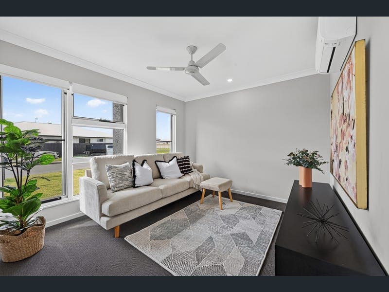 36 Dunraven Boulevard, Bohle Plains — photo 1 of 5