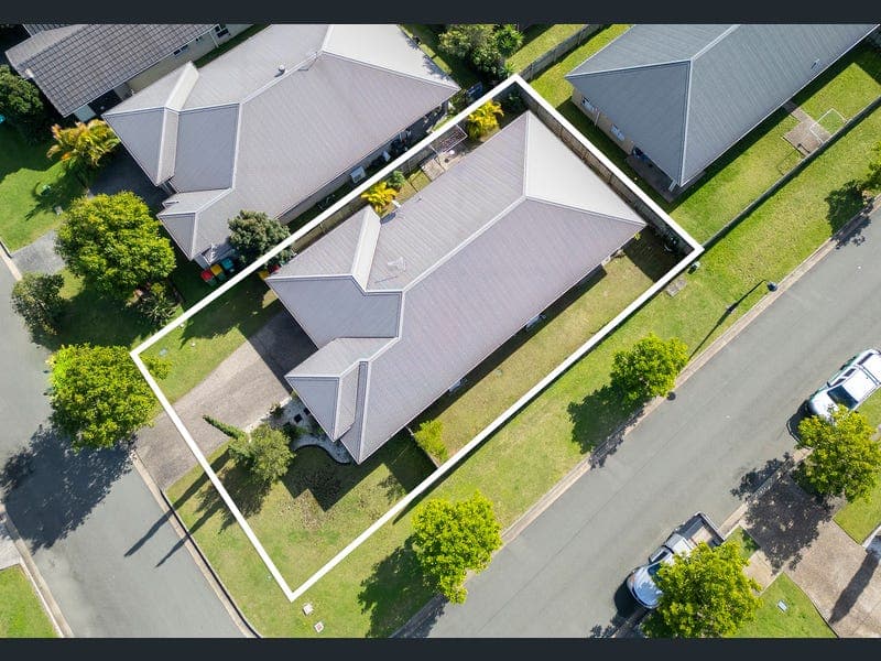 74 Milbrook Crescent, Pimpama — photo 1 of 5