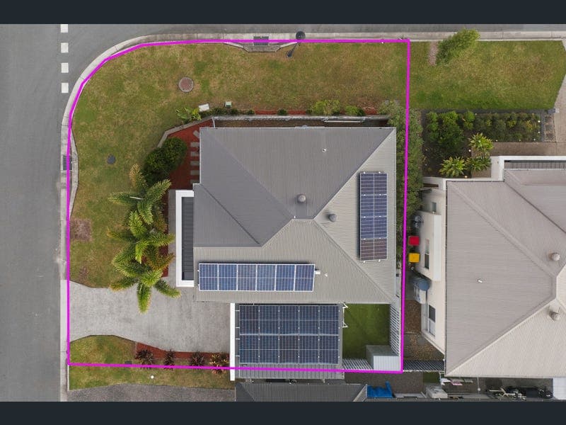 1 Field Street, Helensvale — photo 1 of 5