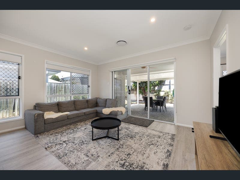 36 Carpenter Drive, Ripley — photo 1 of 5