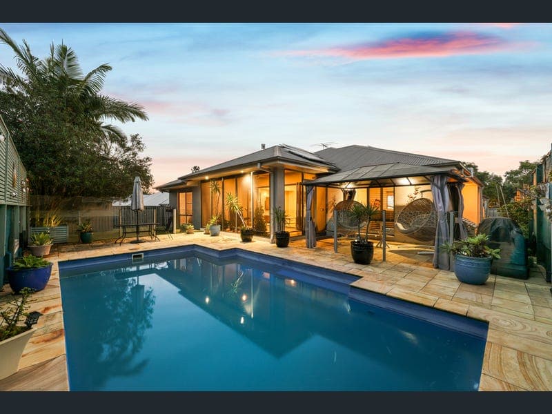 7 Emmaville Crescent, Ormeau — photo 1 of 5