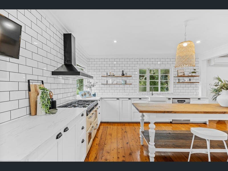 121 Stannard Road, Manly West — photo 1 of 5
