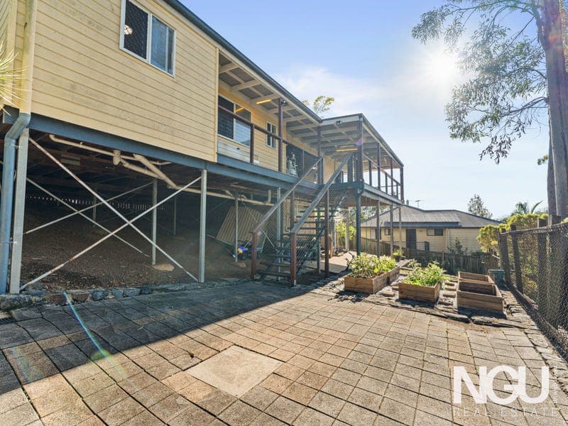 6 Noble Place, Goodna — photo 1 of 5
