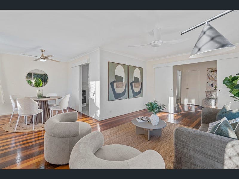 3 Creek Road, Birkdale — photo 1 of 5