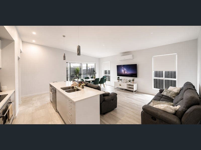 11 Legato Terrace, Palmview — photo 1 of 5