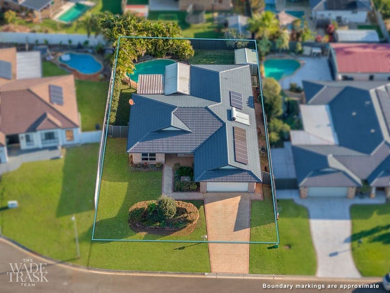13 Argyle Place, Victoria Point — photo 1 of 5