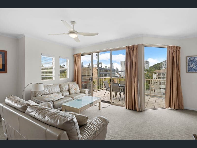 45/4 Park Avenue, Burleigh Heads — photo 1 of 5