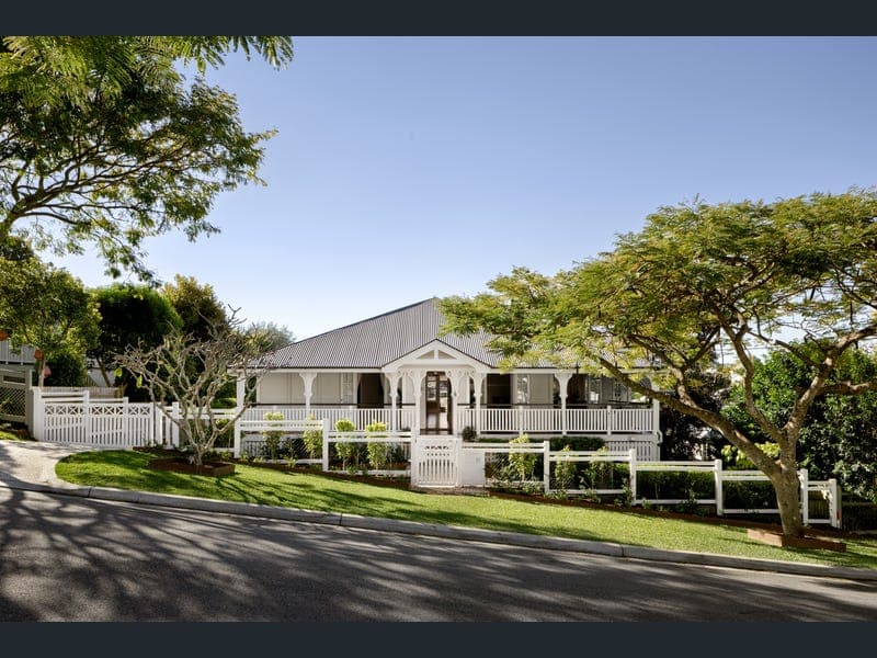 31 Gladstone Street, Indooroopilly — photo 1 of 5