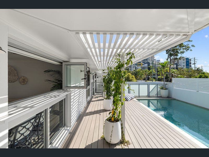 2 Lawrence Street, Mooloolaba — photo 1 of 5