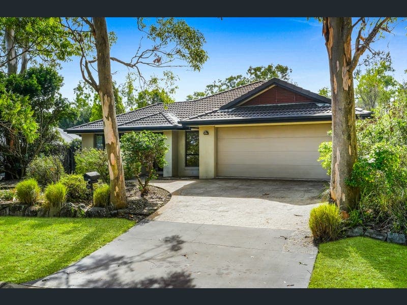 66 Brookeside Crescent, Seventeen Mile Rocks — photo 1 of 5