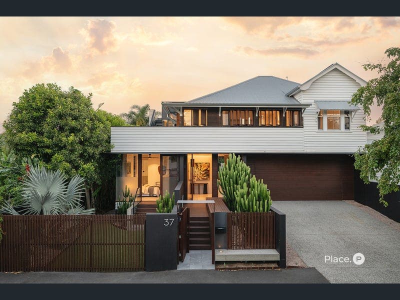 37 Hawthorne Street, New Farm — photo 1 of 5
