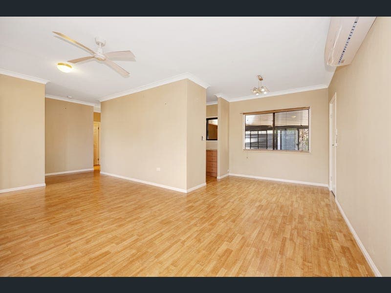 12 Hamish Avenue, Rasmussen — photo 1 of 5