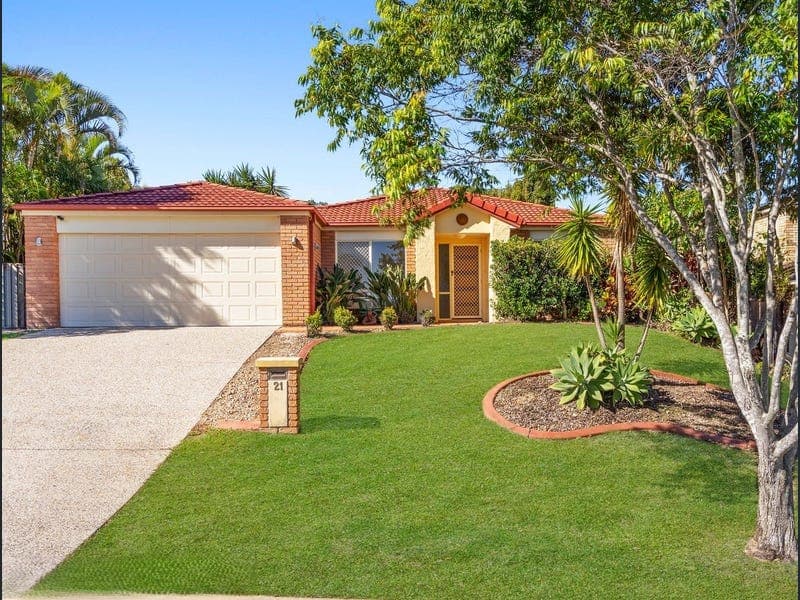 21 Lillywood Circuit, Molendinar — photo 1 of 5