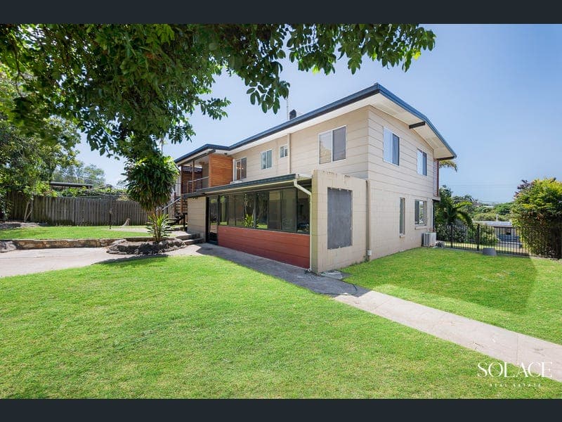 35 Hibiscus Avenue, Kin Kora — photo 1 of 5