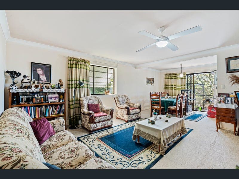 8/37 Park Road, Yeronga — photo 1 of 5