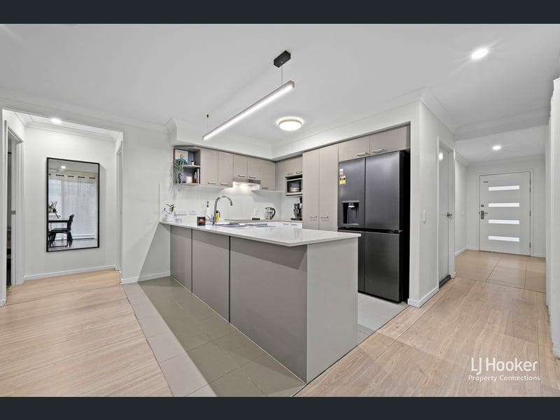 18 Fodora Place, Burpengary East — photo 1 of 5