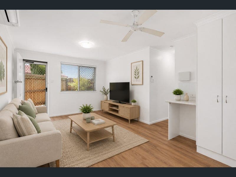 2/160 Drayton Road, Harristown — photo 1 of 5