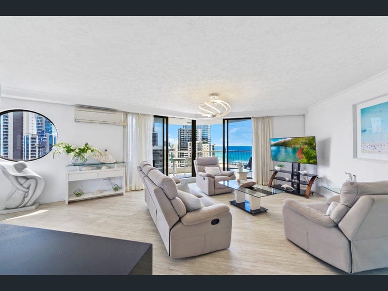 67/4 Thornton Street, Surfers Paradise — photo 1 of 5