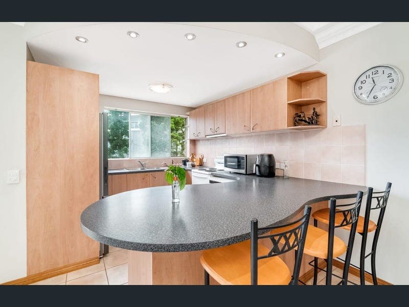 5/1 Miami Key, Broadbeach Waters — photo 1 of 5