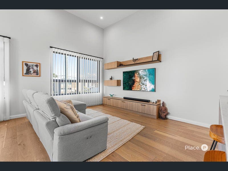 20/92-96 Ernest Street, Manly — photo 1 of 5