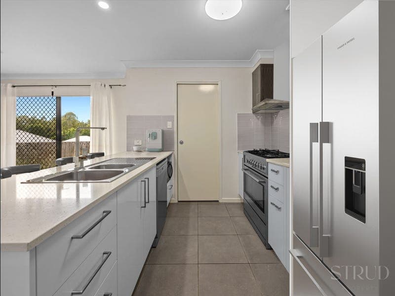 21 Bradleys Street, Ripley — photo 1 of 5