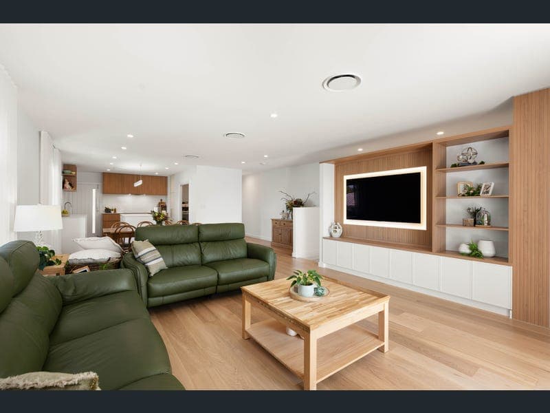 159 Lancaster Road, Ascot — photo 1 of 5