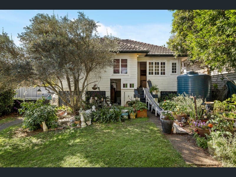 17 Bracken Street, Moorooka — photo 1 of 5