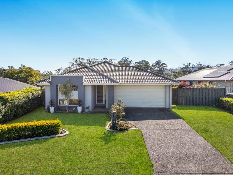 7 Cinderwood Court, Fernvale — photo 1 of 5