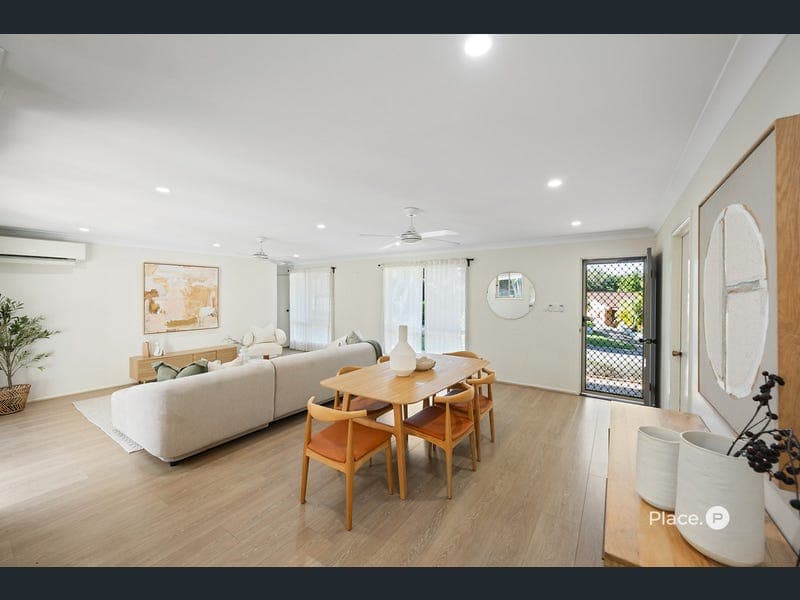 8 Leilani Court, Carina — photo 1 of 5