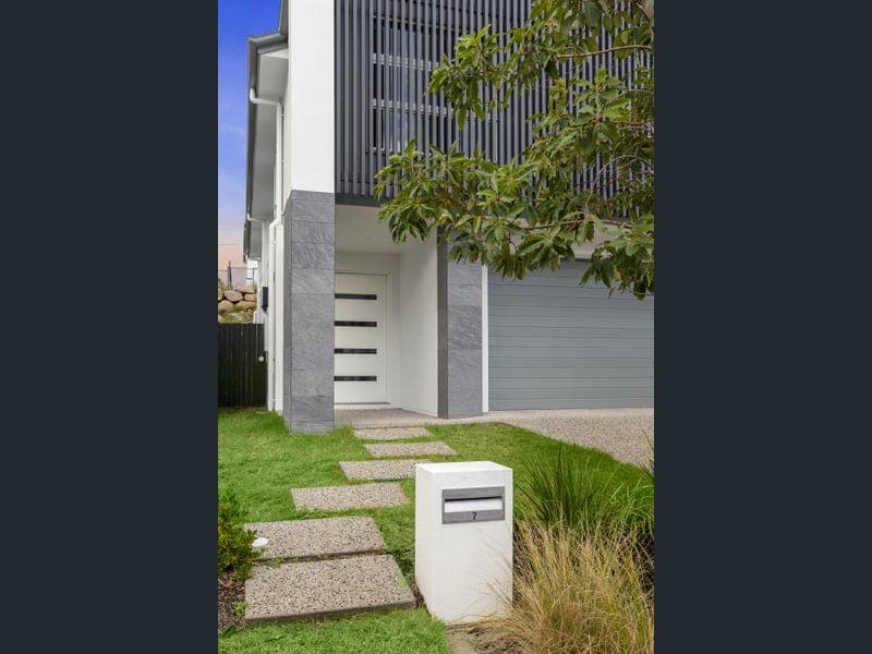7 Spring Crescent, Keperra — photo 1 of 5