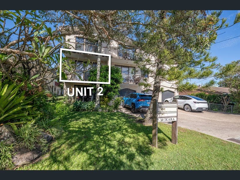 2/39 Goonawarra Drive, Mooloolaba — photo 1 of 5
