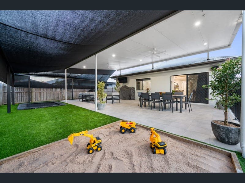 5 Pamela Court, Rasmussen — photo 1 of 5