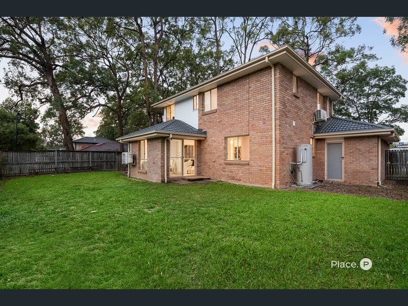1 Tuckeroo Place, Sunnybank Hills — photo 1 of 5