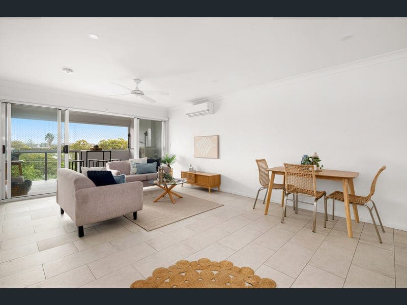 8/95 Adamson Street, Wooloowin — photo 1 of 5