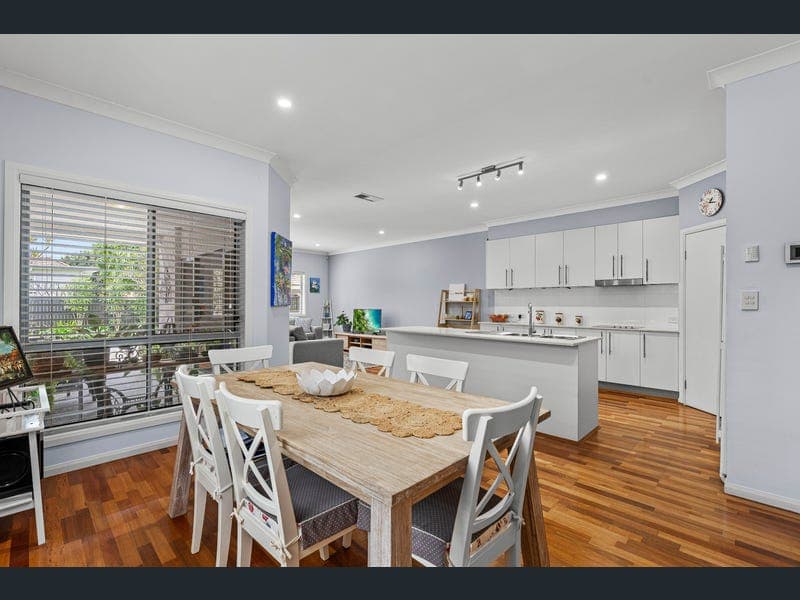 113 Moreton Avenue, Wynnum — photo 1 of 5