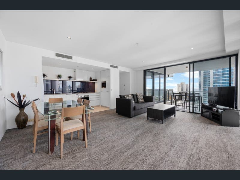 2185/9 Ferny Avenue, Surfers Paradise — photo 1 of 5
