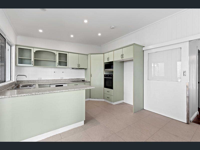 27 Bazaar Street, Maryborough — photo 1 of 5