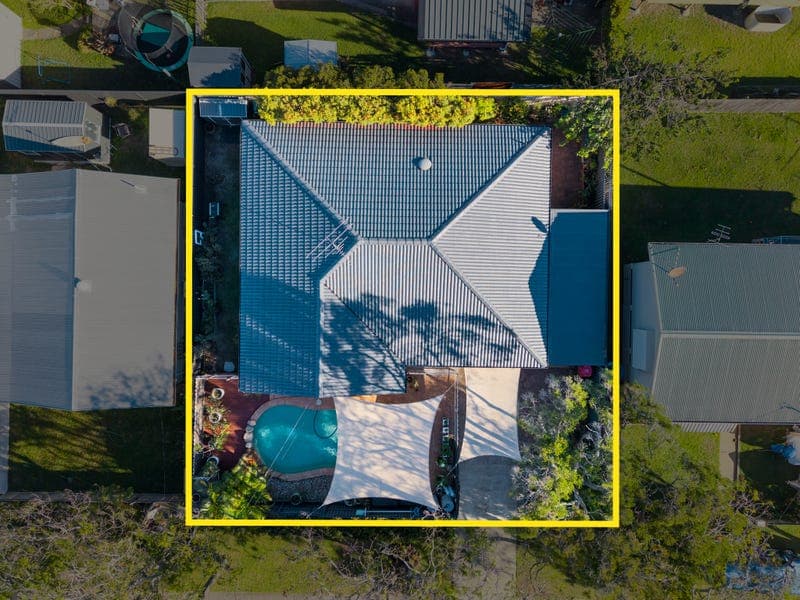 69 Duffield Road, Margate — photo 1 of 5